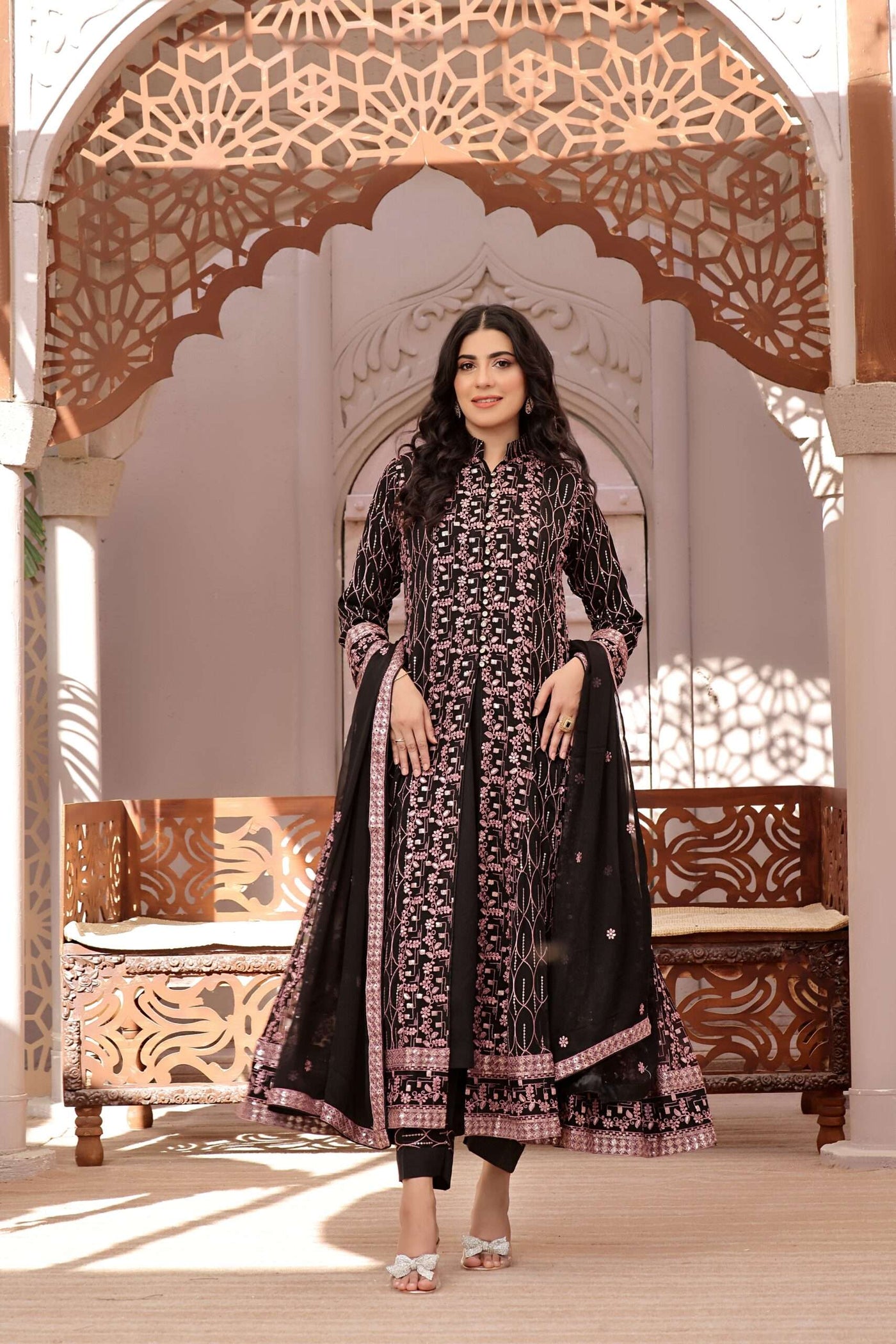Bahar-Black